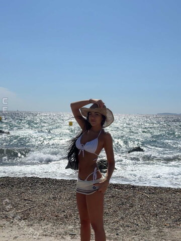 Roxanarosuu nude photo 44