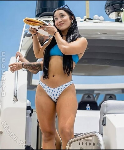 Roxanne Perez nude photo 3