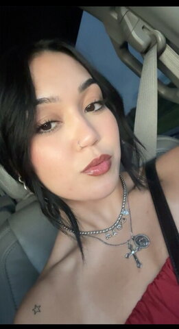 Roxanne Perez nude photo 1