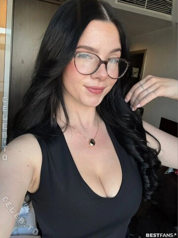 Roxi Black nude photo 17