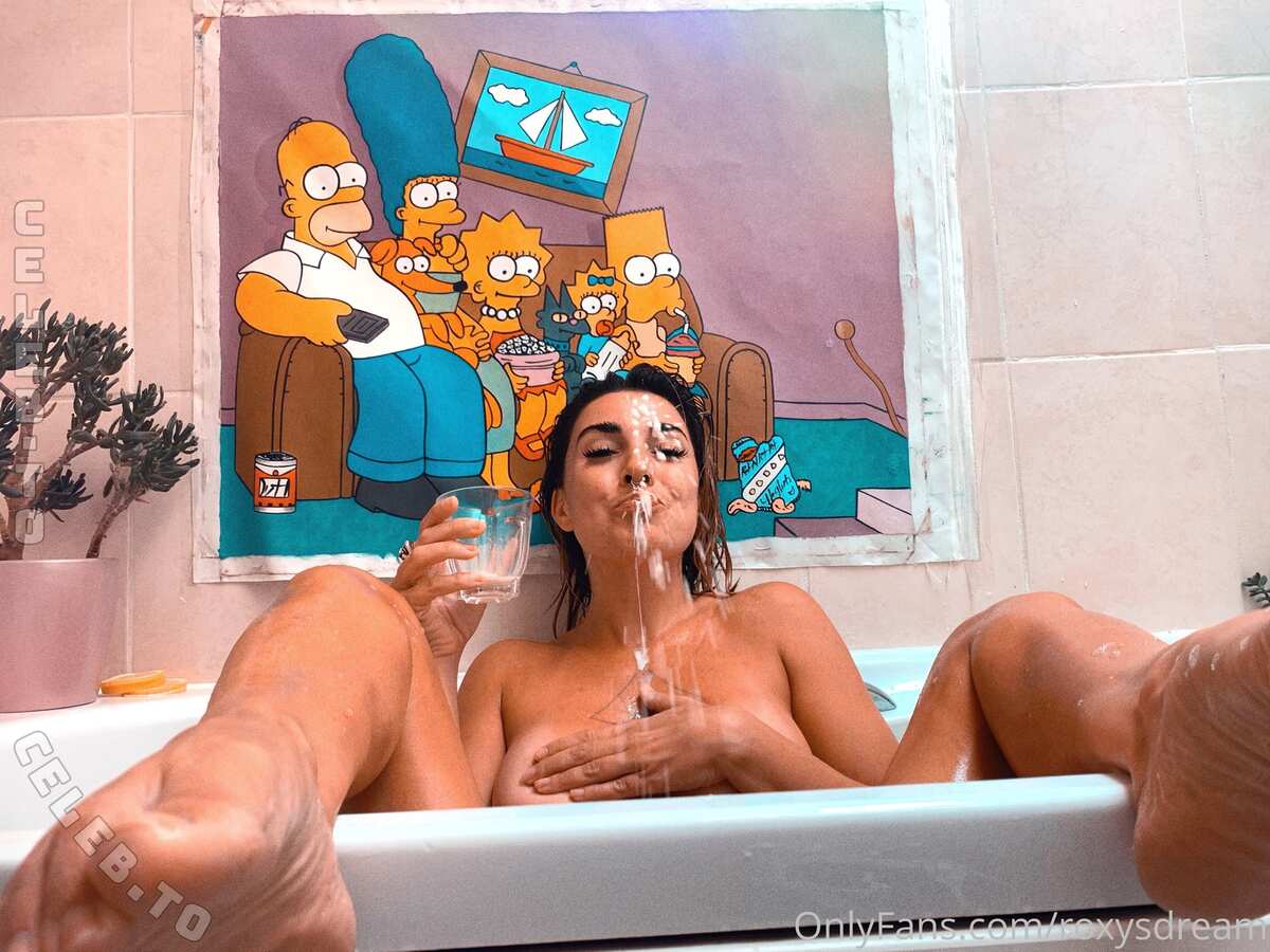 Roxy Fox nude photo 2