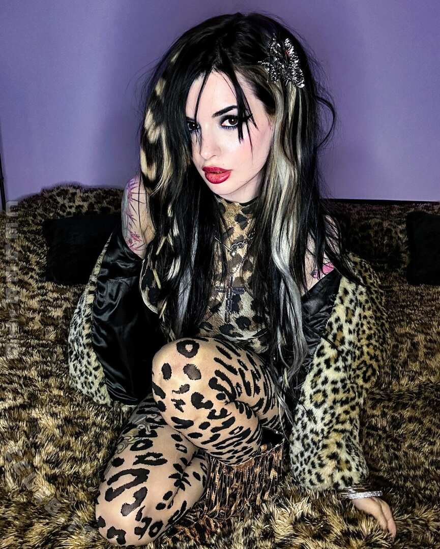 Roxy Katrina nude photo 2
