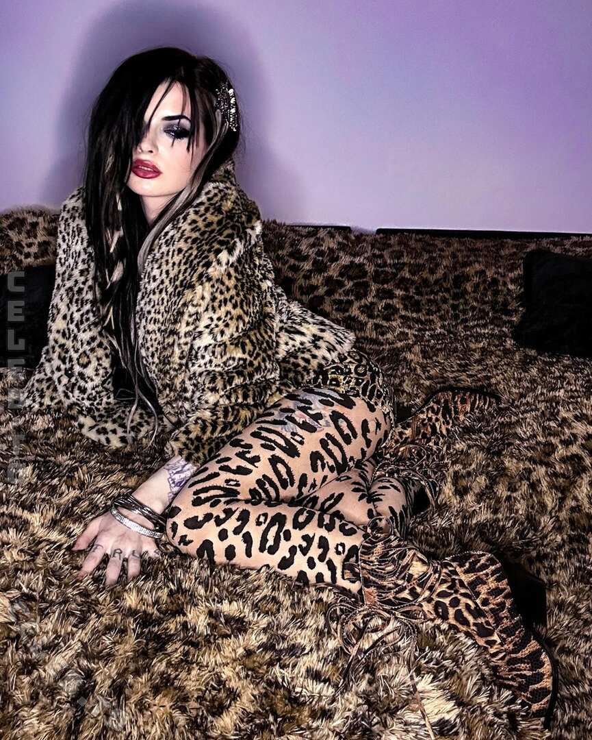 Roxy Katrina nude photo 4