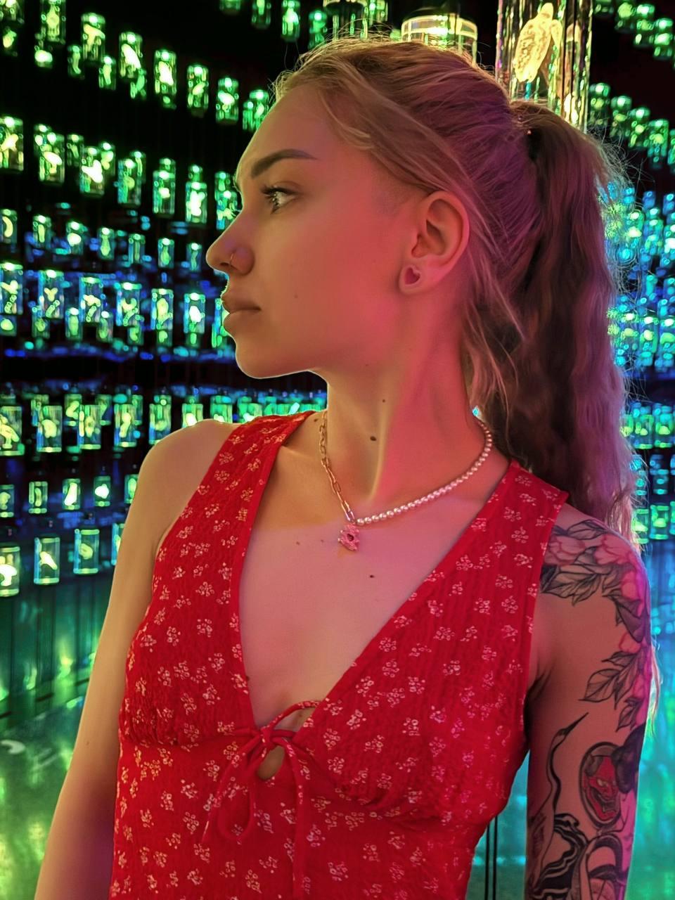 Roxy Loov nude photo 4