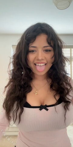Roxy Mya / rxy.bb nude photo 21