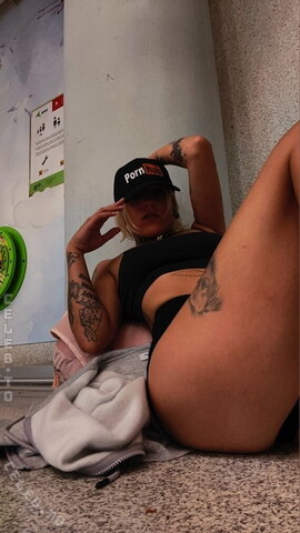 Roxy_Wayne nude photo 8