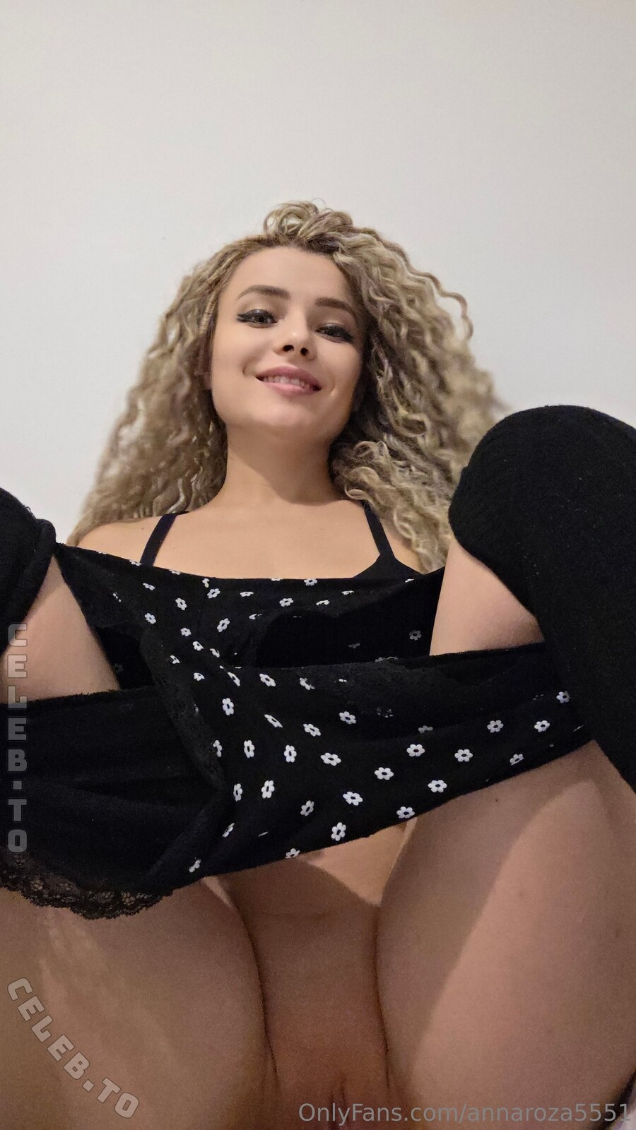 Roze Monroe nude photo 13