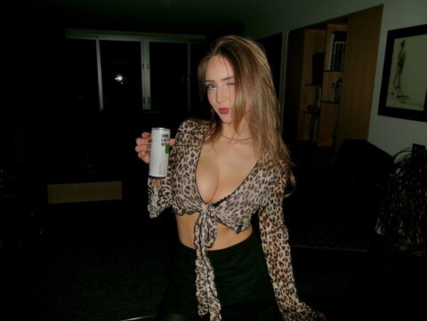 Ruby Esler Fresh (3 photos)