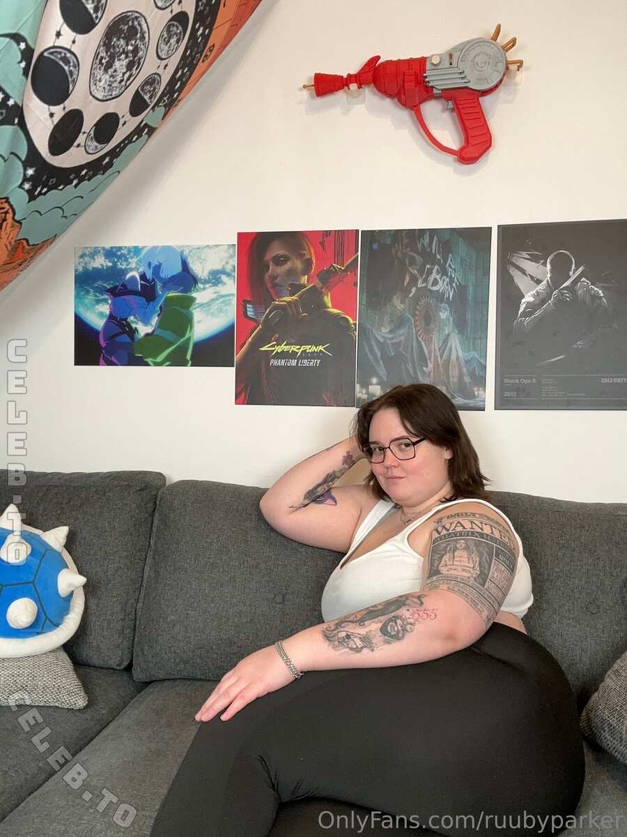 Ruby Parker nude photo 3