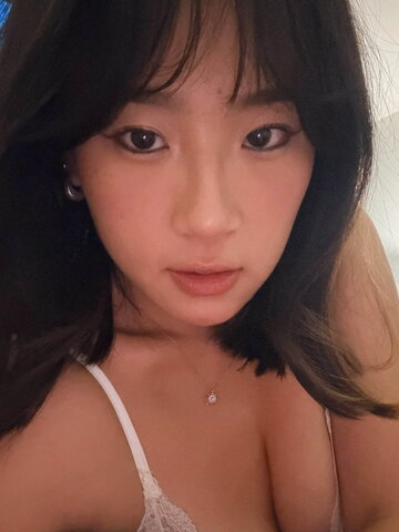 ruby27154 nude photo 5
