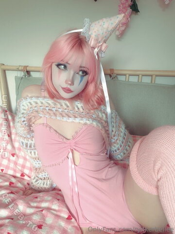 Rynkerbelle nude photo 2