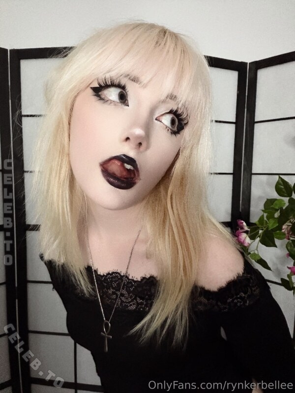 Rynkerbelle nude photo 15