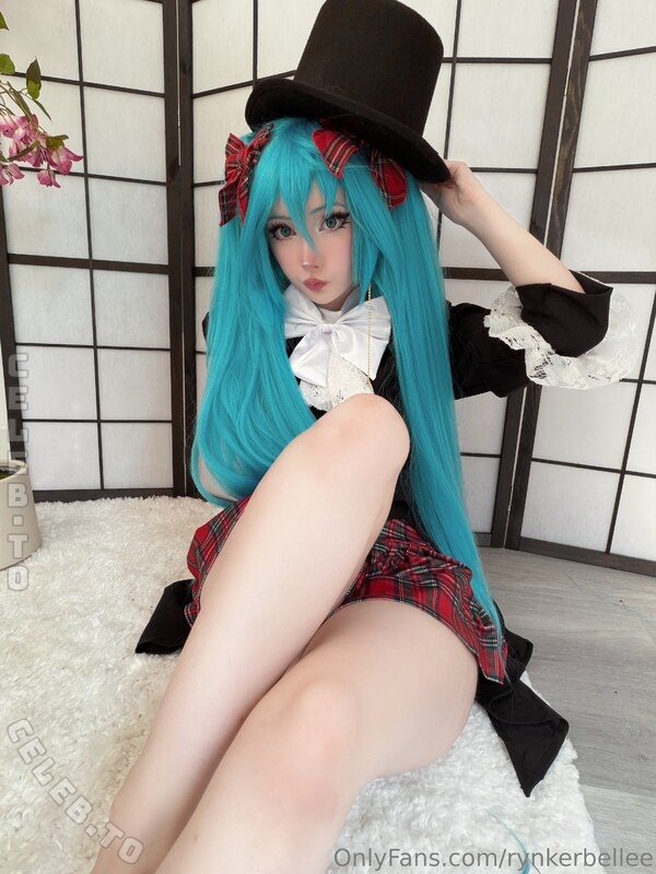 Rynkerbelle nude photo 9