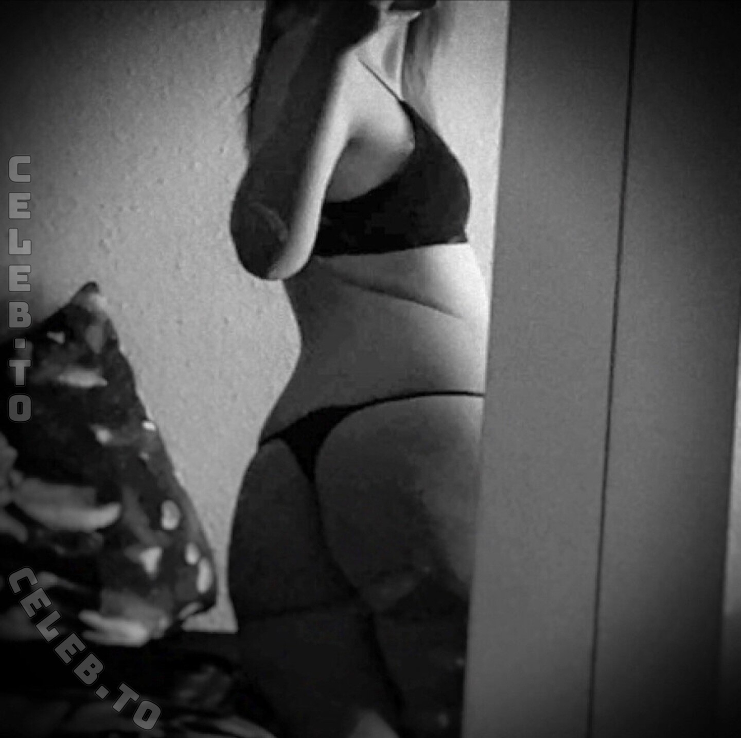 Ryumeike nude photo 6