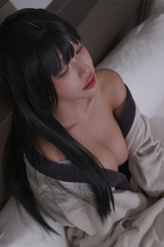 s2_u.l nude photo 14