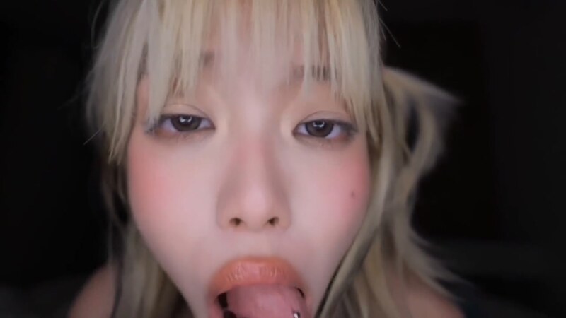 s2_u.l nude photo 1