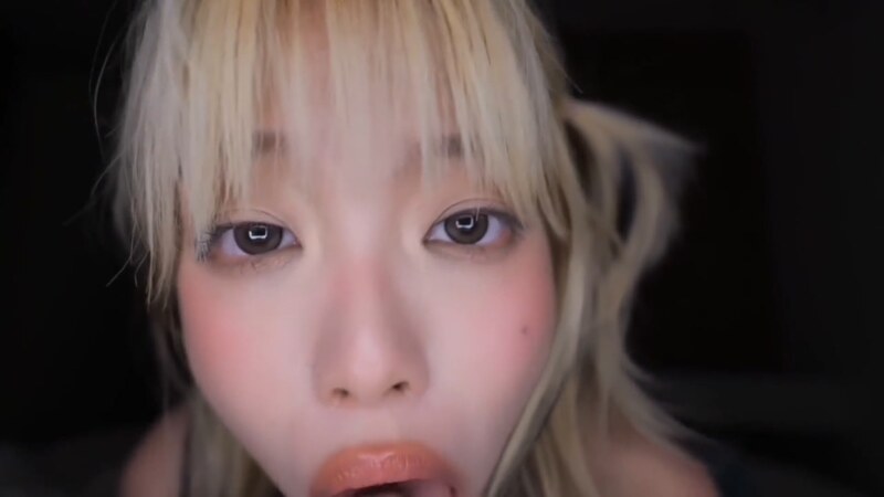 s2_u.l nude photo 3