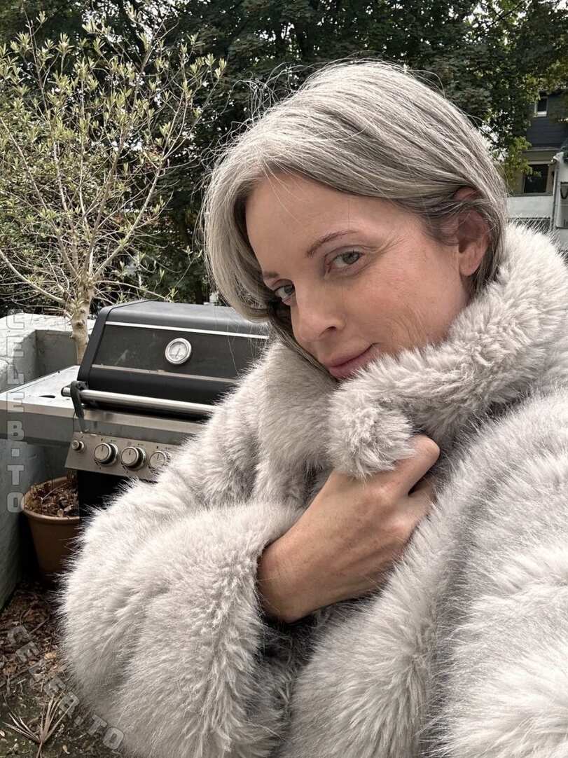 Sabdeluxe nude photo 2