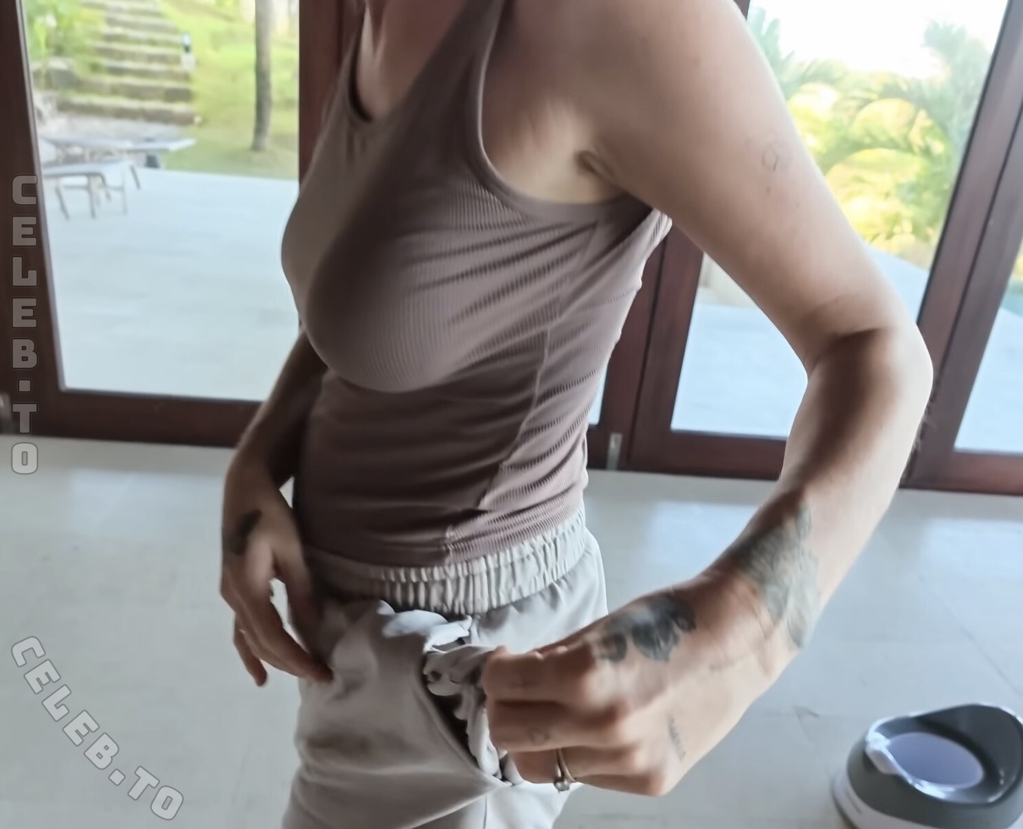 Sabibo nude photo 2