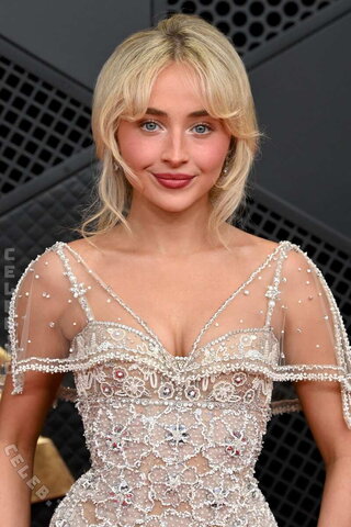 Sabrina Carpenter nude photo 9