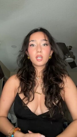 Sabrina Pezeshkian photo 2