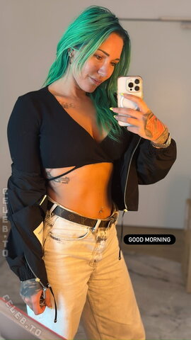 Sabrina Reiter nude photo 40