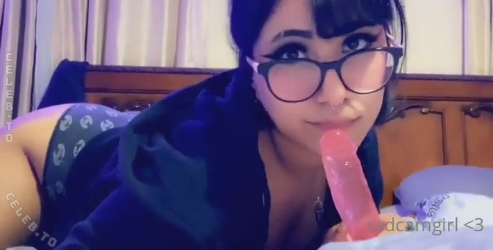 Sadcamgirll nude photo 1