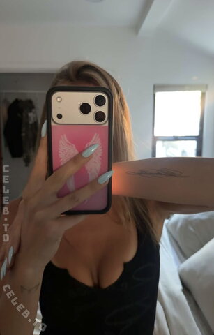 Sadie Mckenna nude photo 2