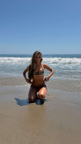 Sadie Mckenna nude photo 34