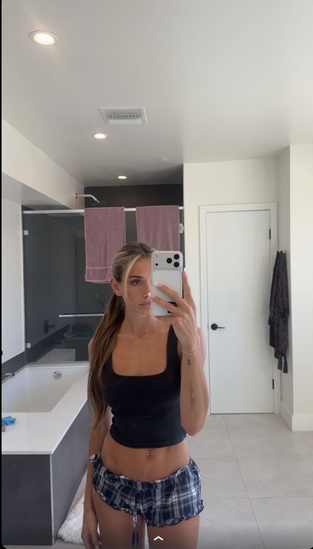 Sadie Mckenna nude photo 4
