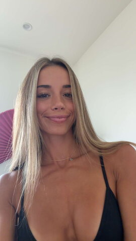 Sadie Mckenna nude photo 22