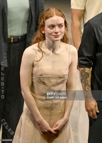 Sadie Sink nude