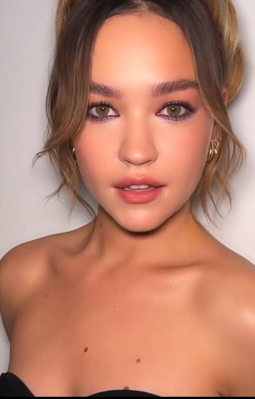 Sadie Stanley nude photo 9