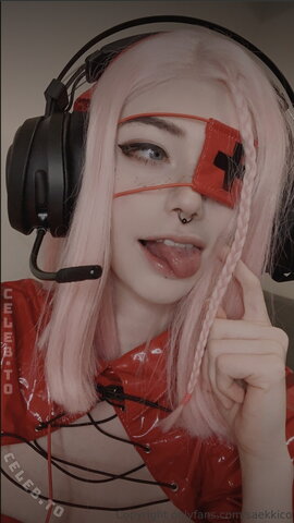 saekkico nude photo 3