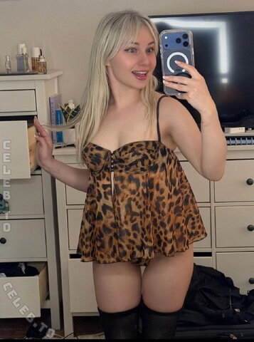 sagemommy nude photo 12