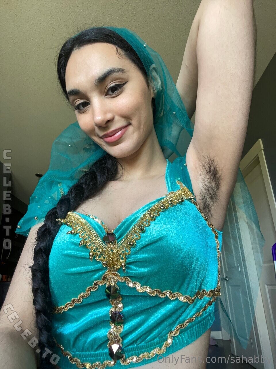 Sahar nude photo 17