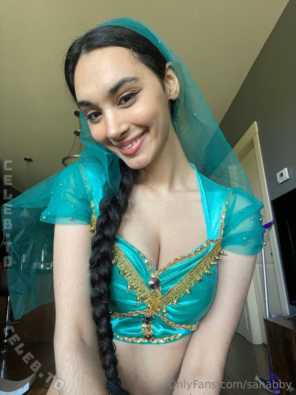 Sahar nude photo 18