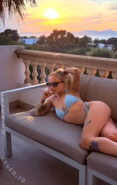 Sahniita nude photo 8
