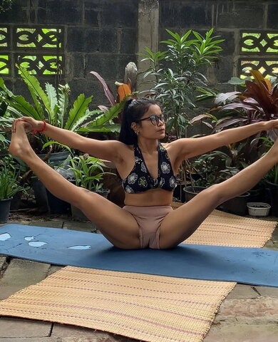 Sai Suebmuengsai nude photo 2
