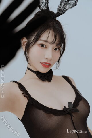 Saika Kawakita nude photo 40