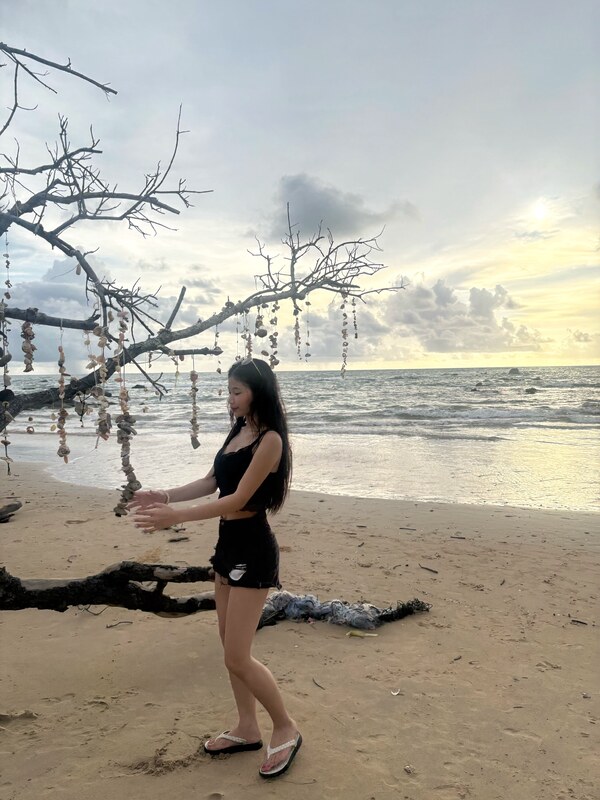 Saipetch B. nude photo 37