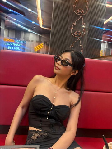 Saipetch B. nude photo 15