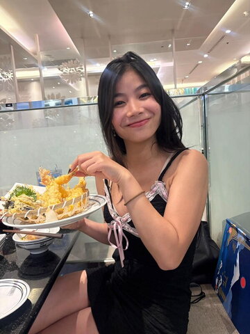 Saipetch B. nude photo 11