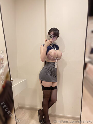 Saizneko nude photo 7