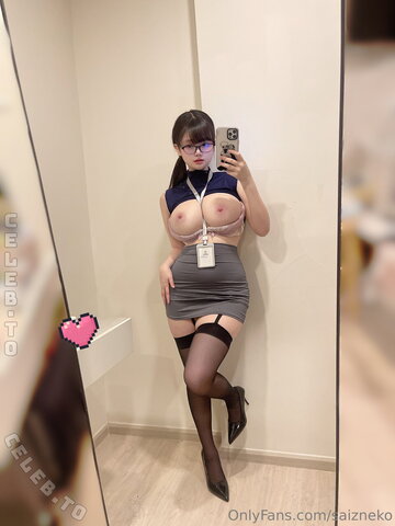 Saizneko nude photo 4