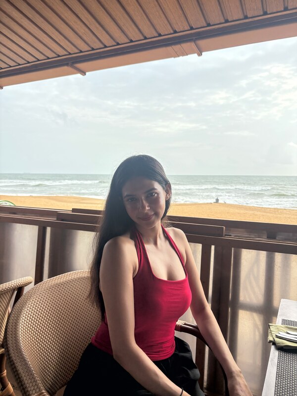 Sakshi Sharma nude photo 7