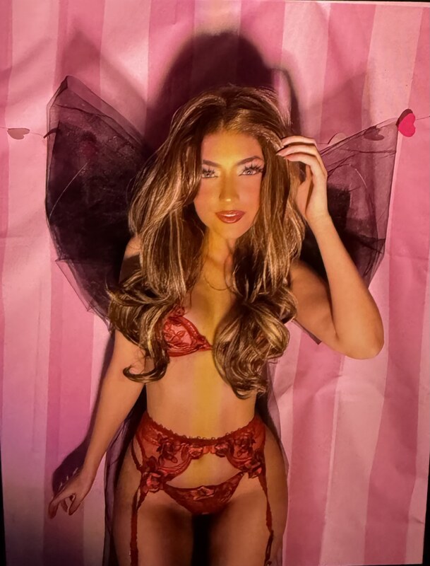 @salliannwood nude photo 1