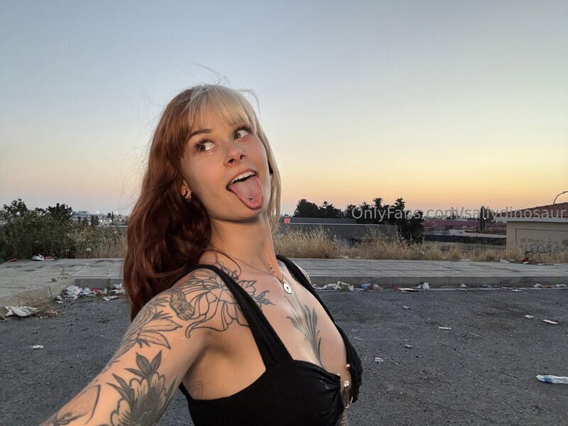 SallyDinosaur nude photo 9
