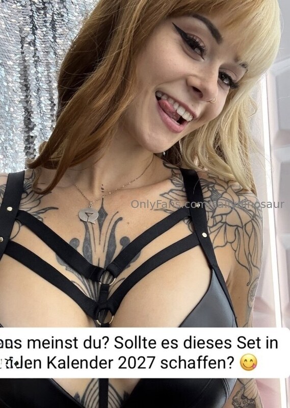 SallyDinosaur nude photo 21