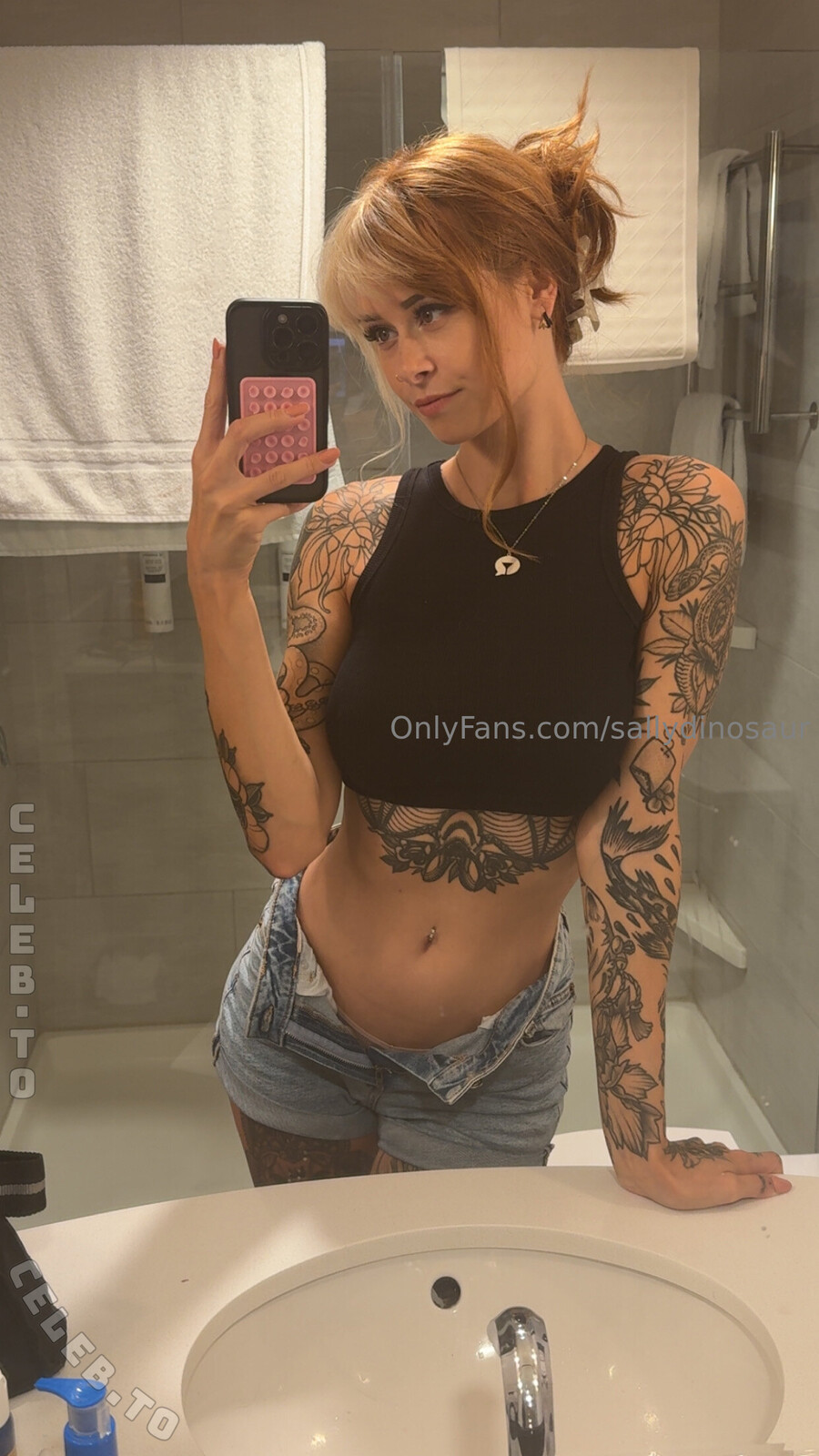 SallyDinosaur nude photo 1